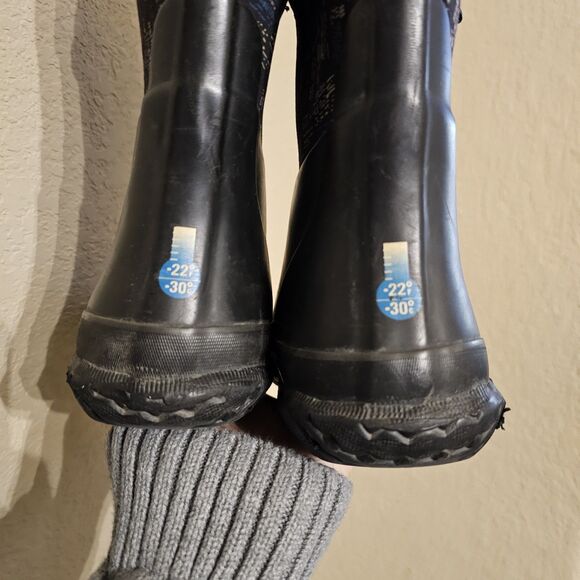 Bogs Boots Kids Size 3 Black Grasp Spark Waterproof Sledding Snow Muck Farm - Picture 7 of 8